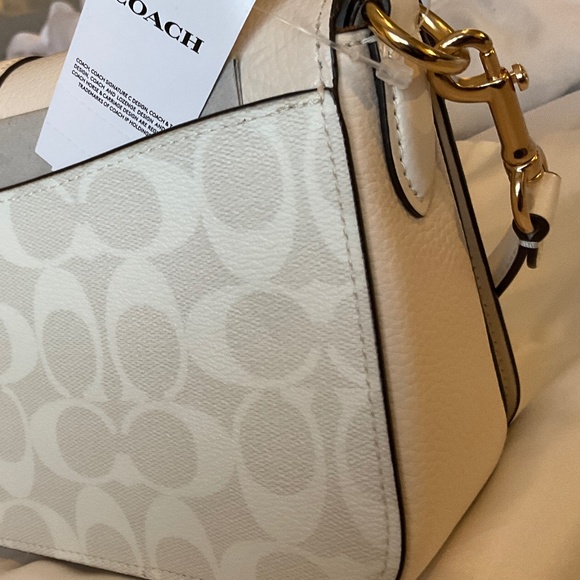 NWT COACH GEORGIE leather SHOULDER & CROSSBODY BAG Chalk Signature Canva… - Picture 4 of 9